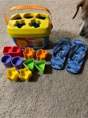 Fisher-Price Yellow/Blue Shape Sorter Bucket with Multicolor Shapes and flops